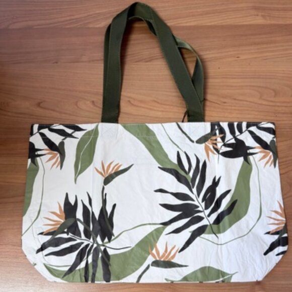 NWT ALOHA Collection Holo Holo Tote - Picture 3 of 4